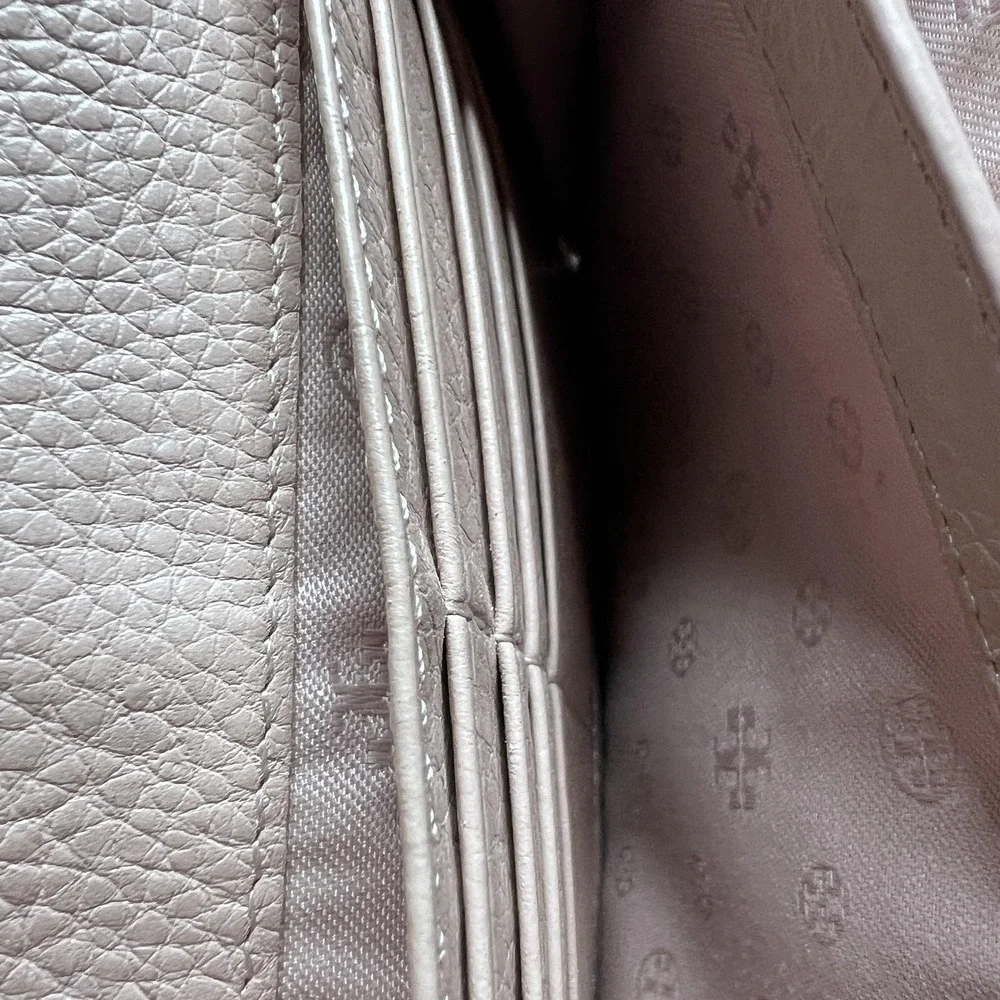 Tory Burch Crossbody Bag Womens Small Beige Leather Flap Wallet‎ Whipstitch Logo